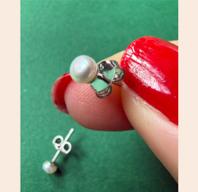 Treasure Card - Ocean Garden - Pearl Earrings