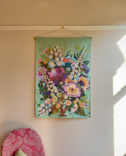 Regent Vase - Wallhanging