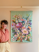 Regent Vase - Wallhanging